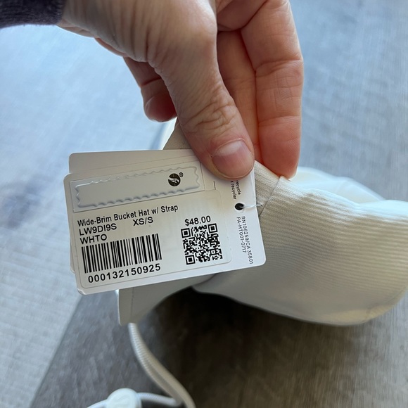 Lululemon Wide-Brim Bucket Hat with Strap in White Opal - Picture 7 of 8